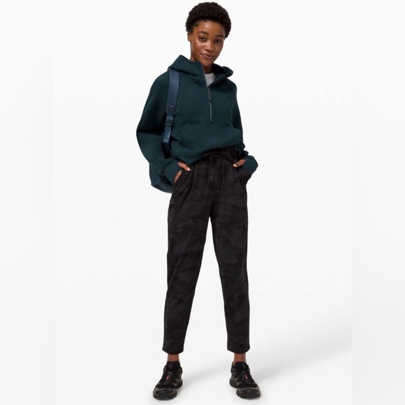 Lululemon Keep Moving Pant High-Rise Camo Deep Coal Multi Drawcord Size 6 Womens - Picture 1 of 10